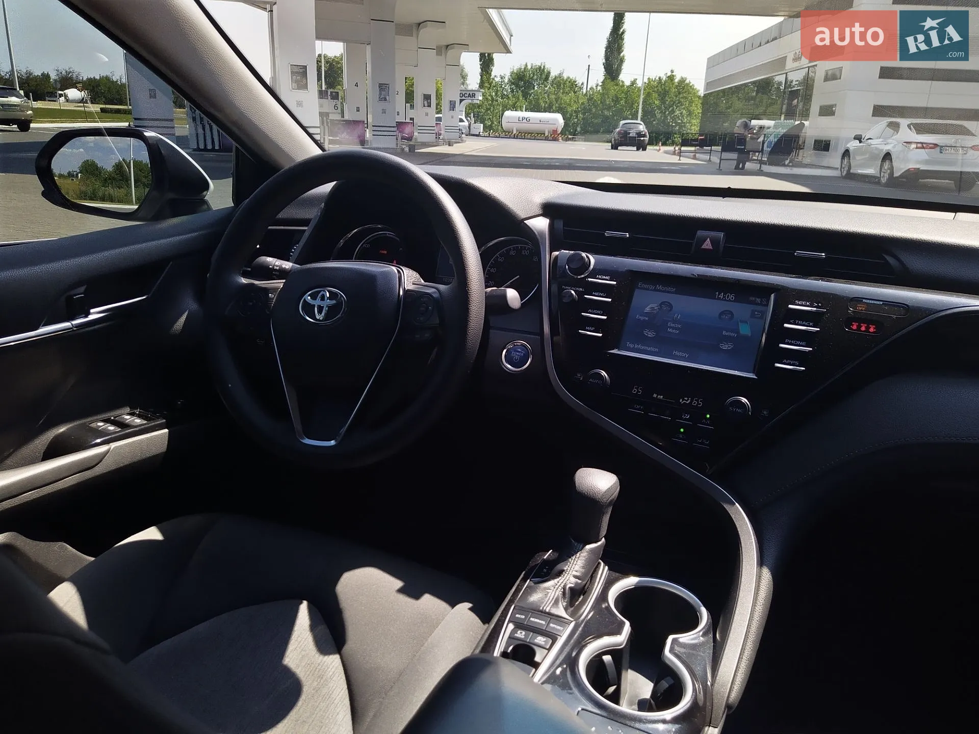 2018 Toyota Camry - мініатюра 16
