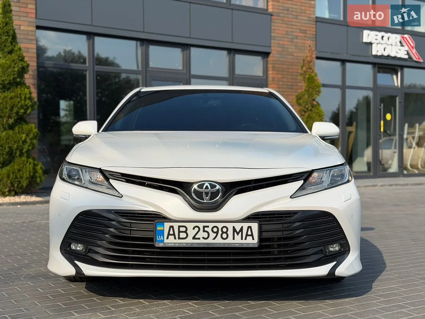 2017 Toyota Camry - мініатюра 2