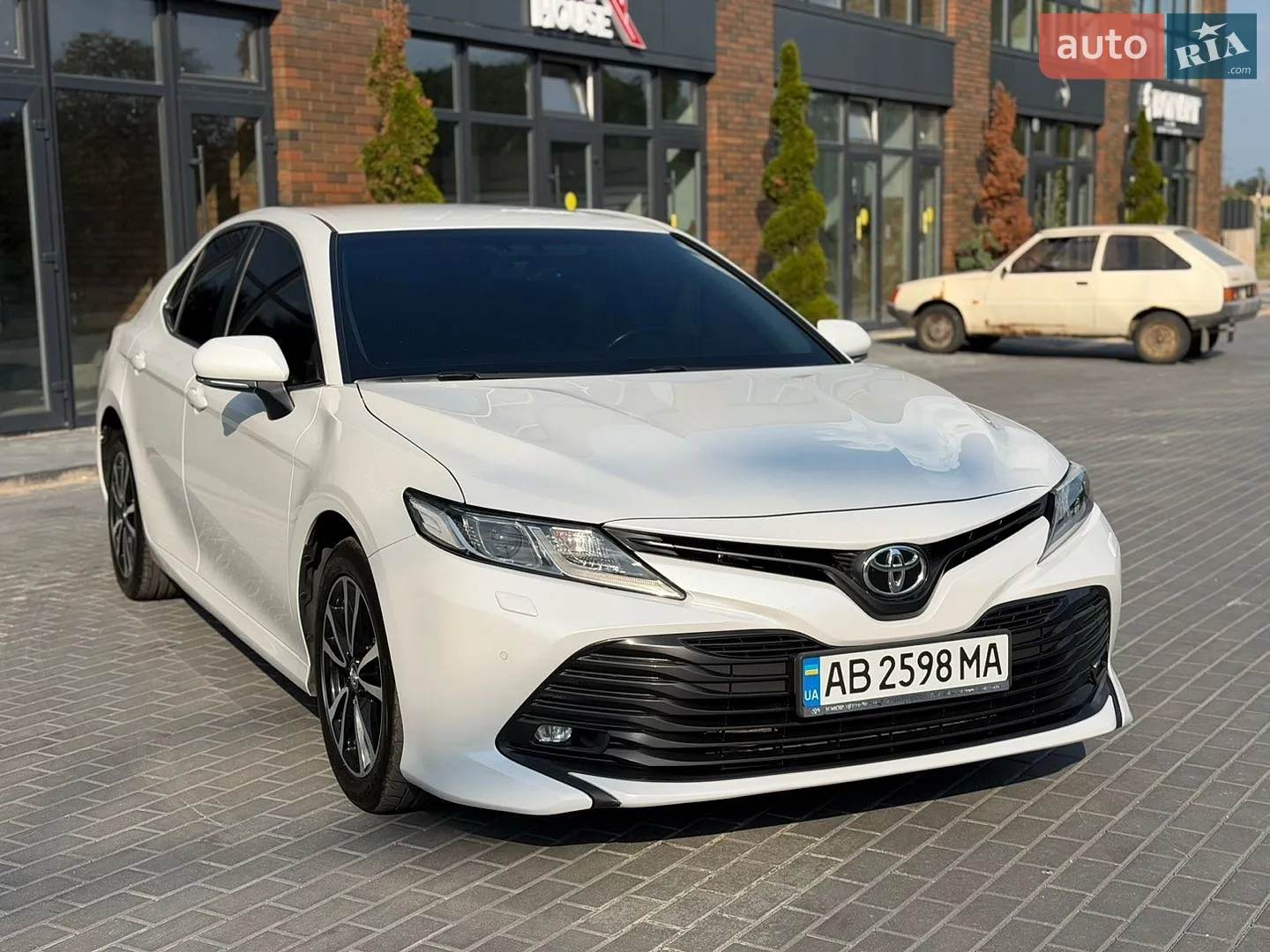 2017 Toyota Camry - мініатюра 18