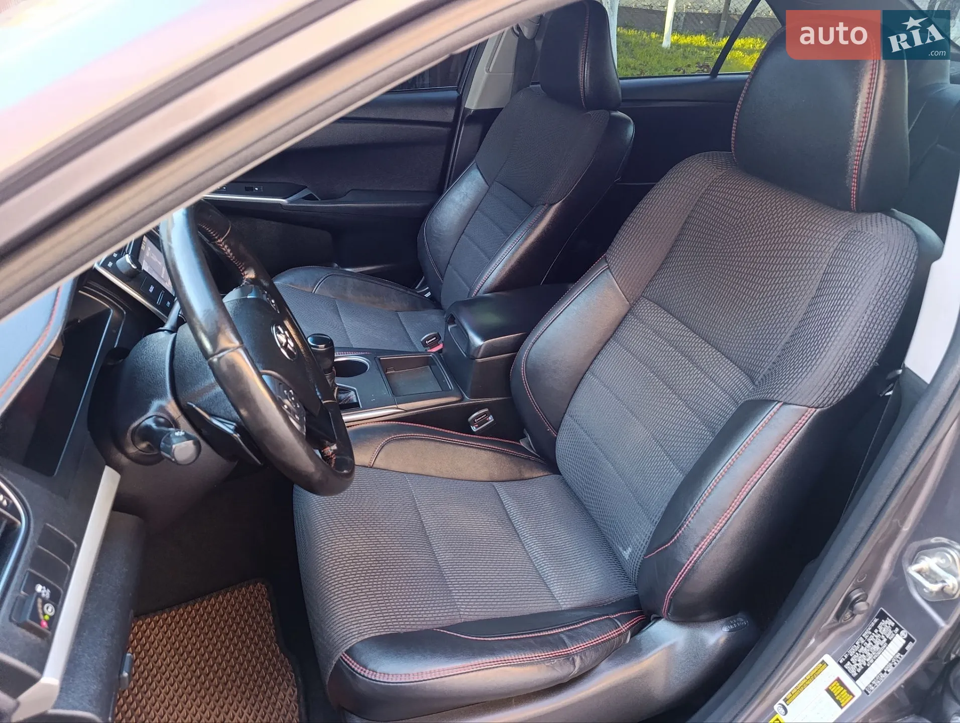2016 Toyota Camry - мініатюра 13