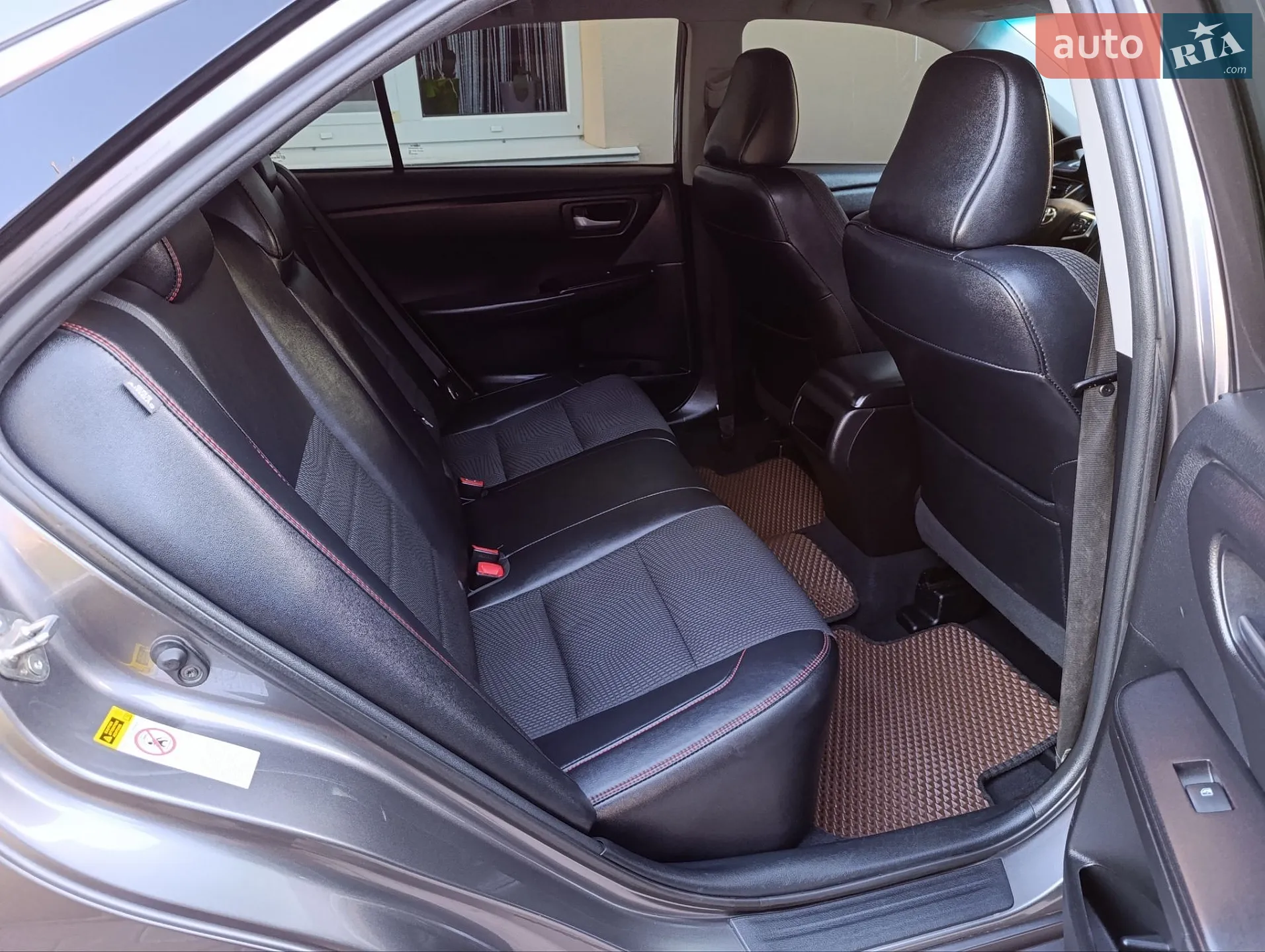 2016 Toyota Camry - мініатюра 24