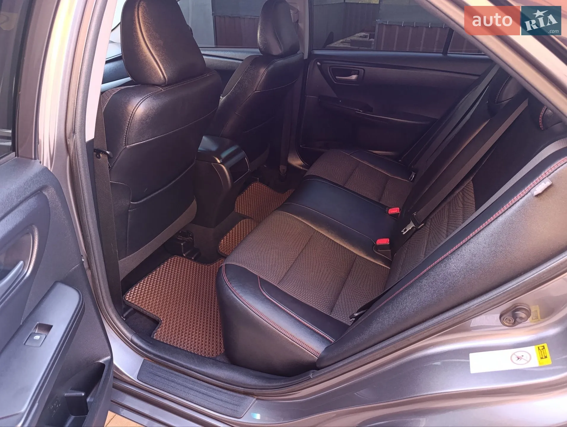 2016 Toyota Camry - мініатюра 27