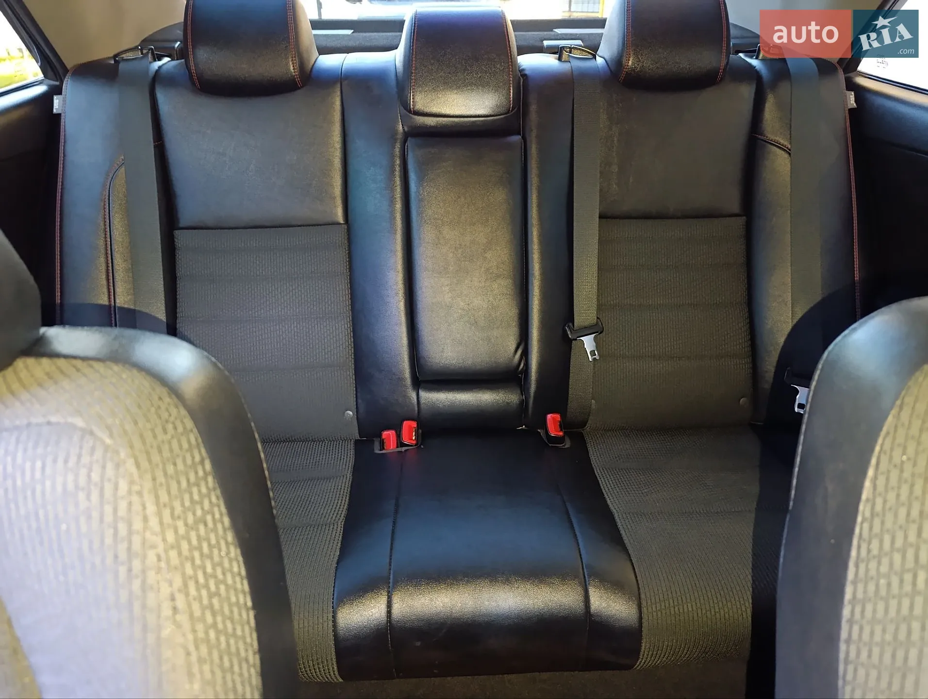 2016 Toyota Camry - мініатюра 26