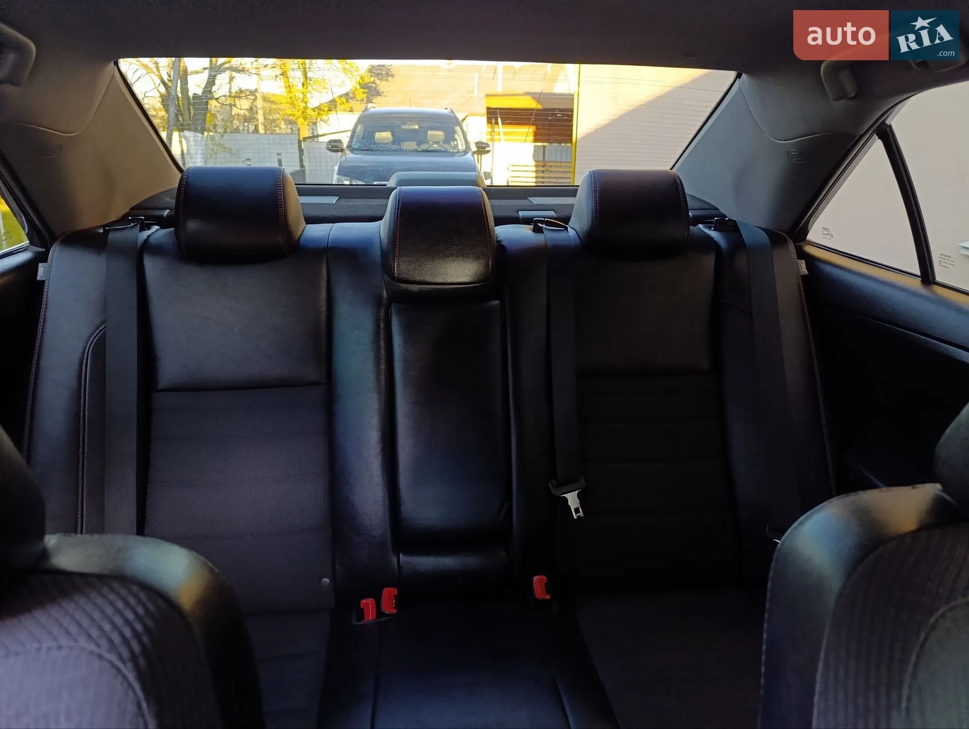 2016 Toyota Camry - мініатюра 25