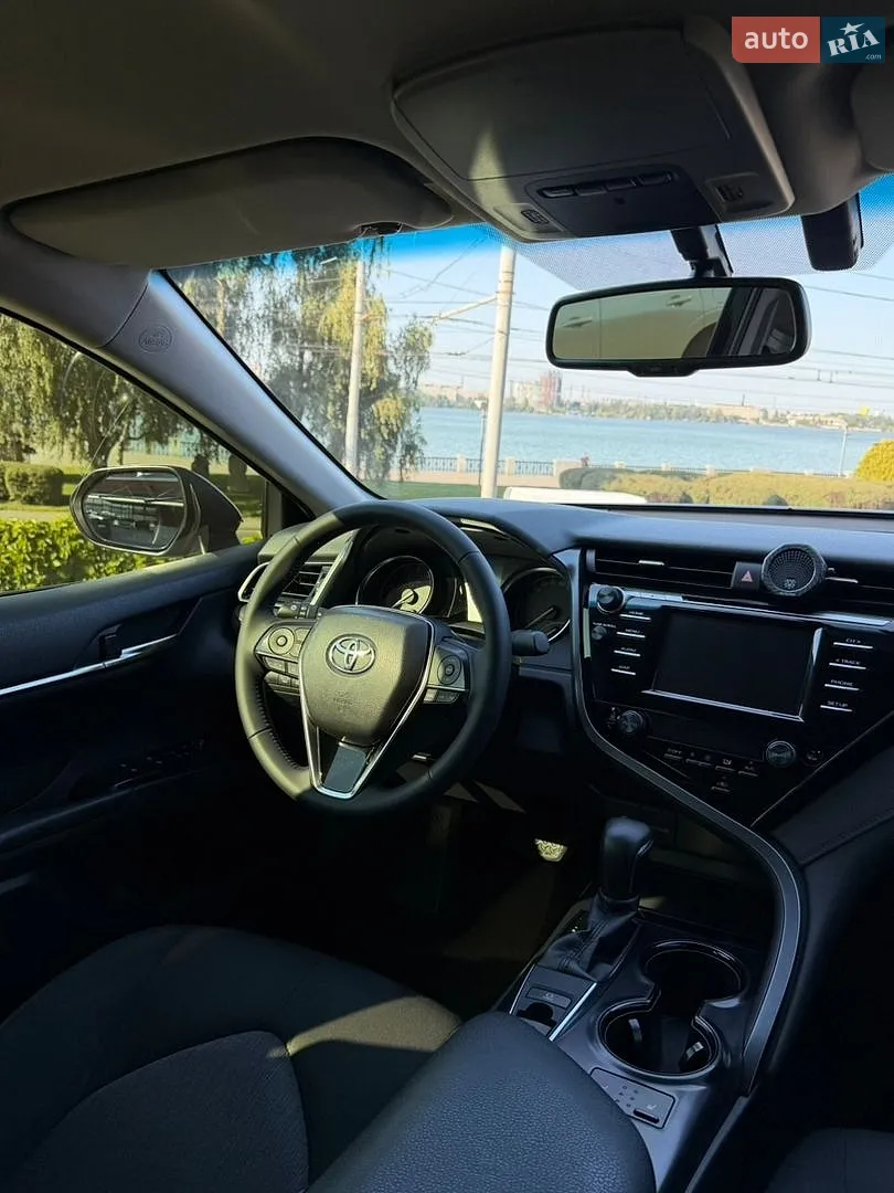 2020 Toyota Camry - мініатюра 3