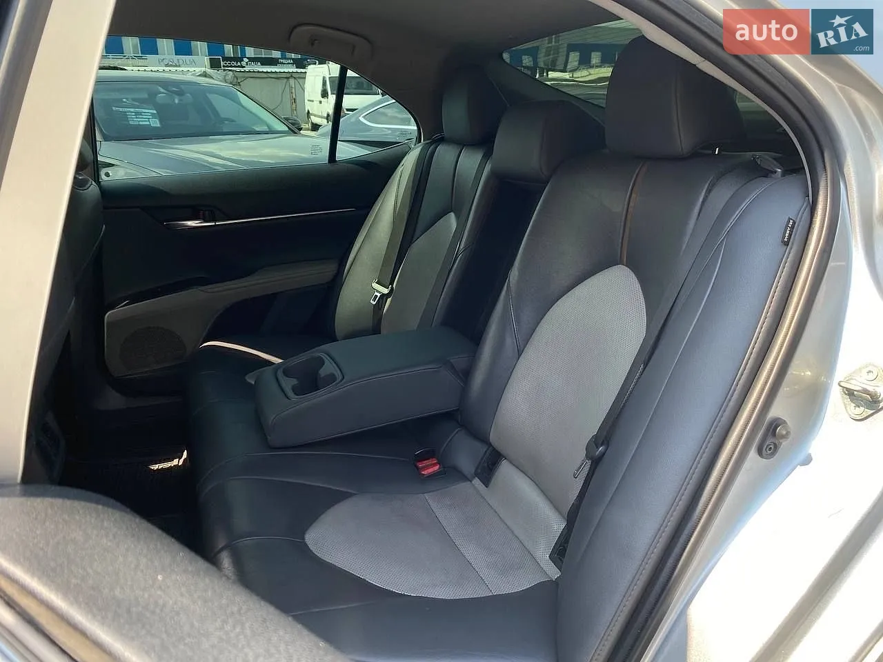 2020 Toyota Camry - мініатюра 31