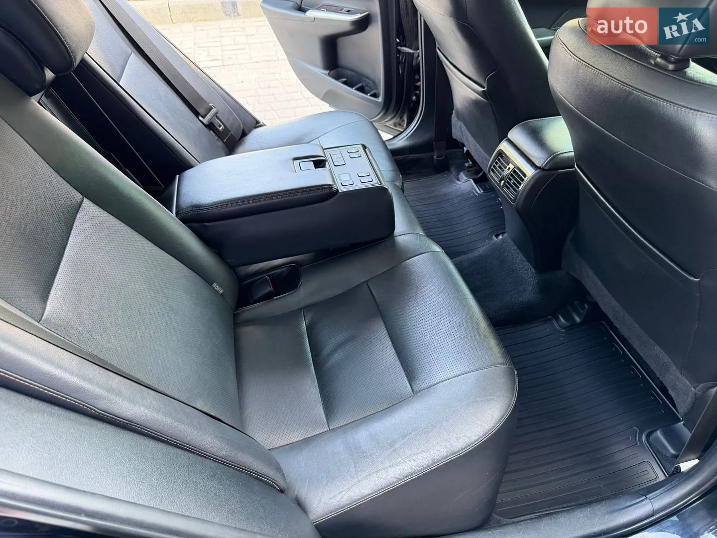 2015 Toyota Camry - мініатюра 28