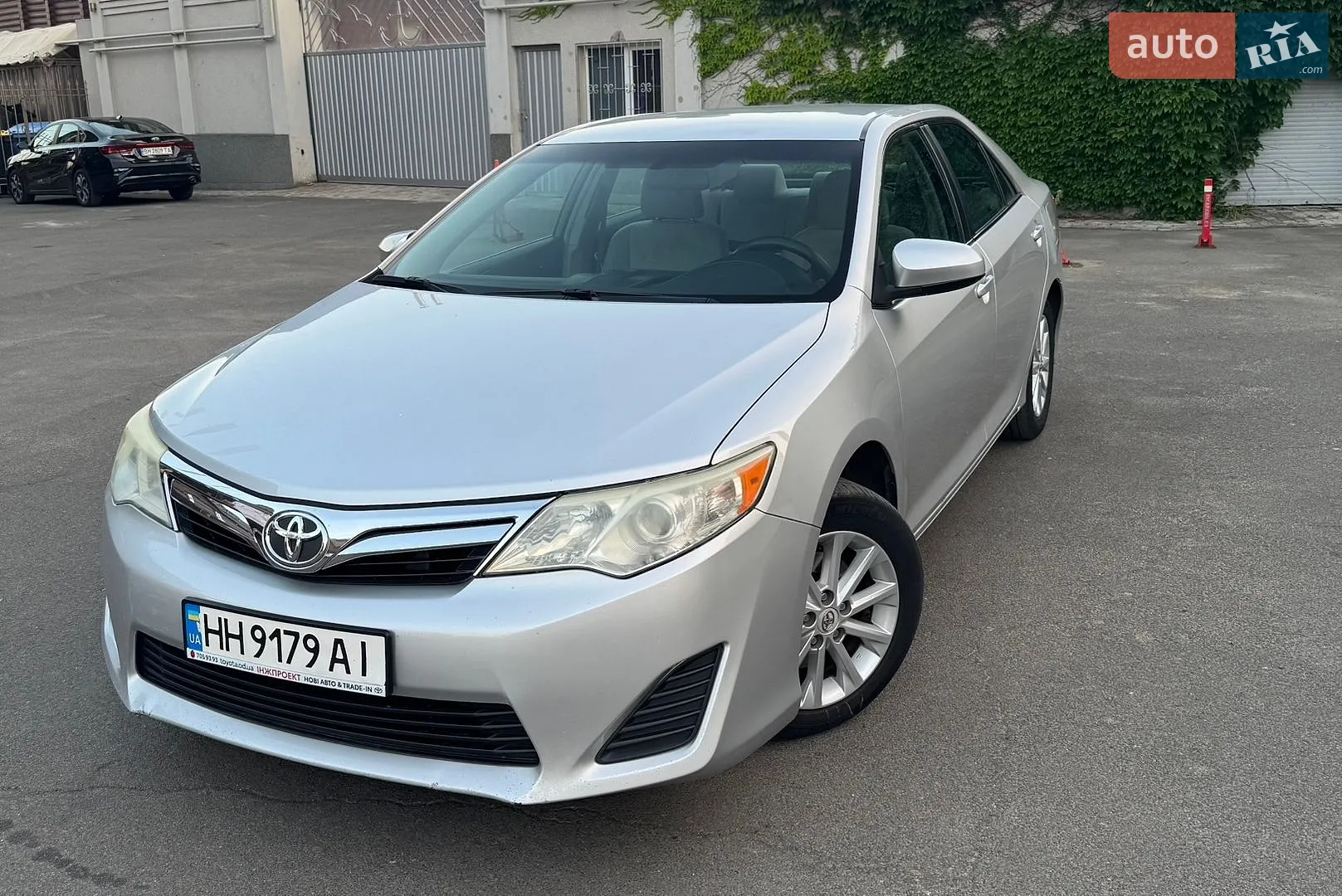 2014 Toyota Camry - фото 1