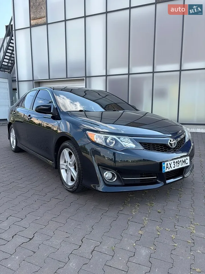 2013 Toyota Camry - мініатюра 19