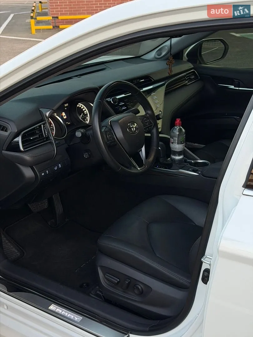 2020 Toyota Camry - мініатюра 16