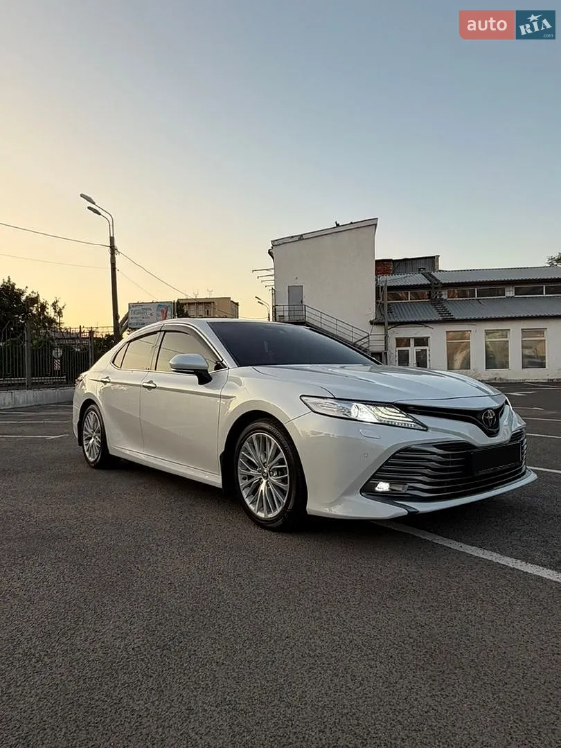 2020 Toyota Camry - мініатюра 3