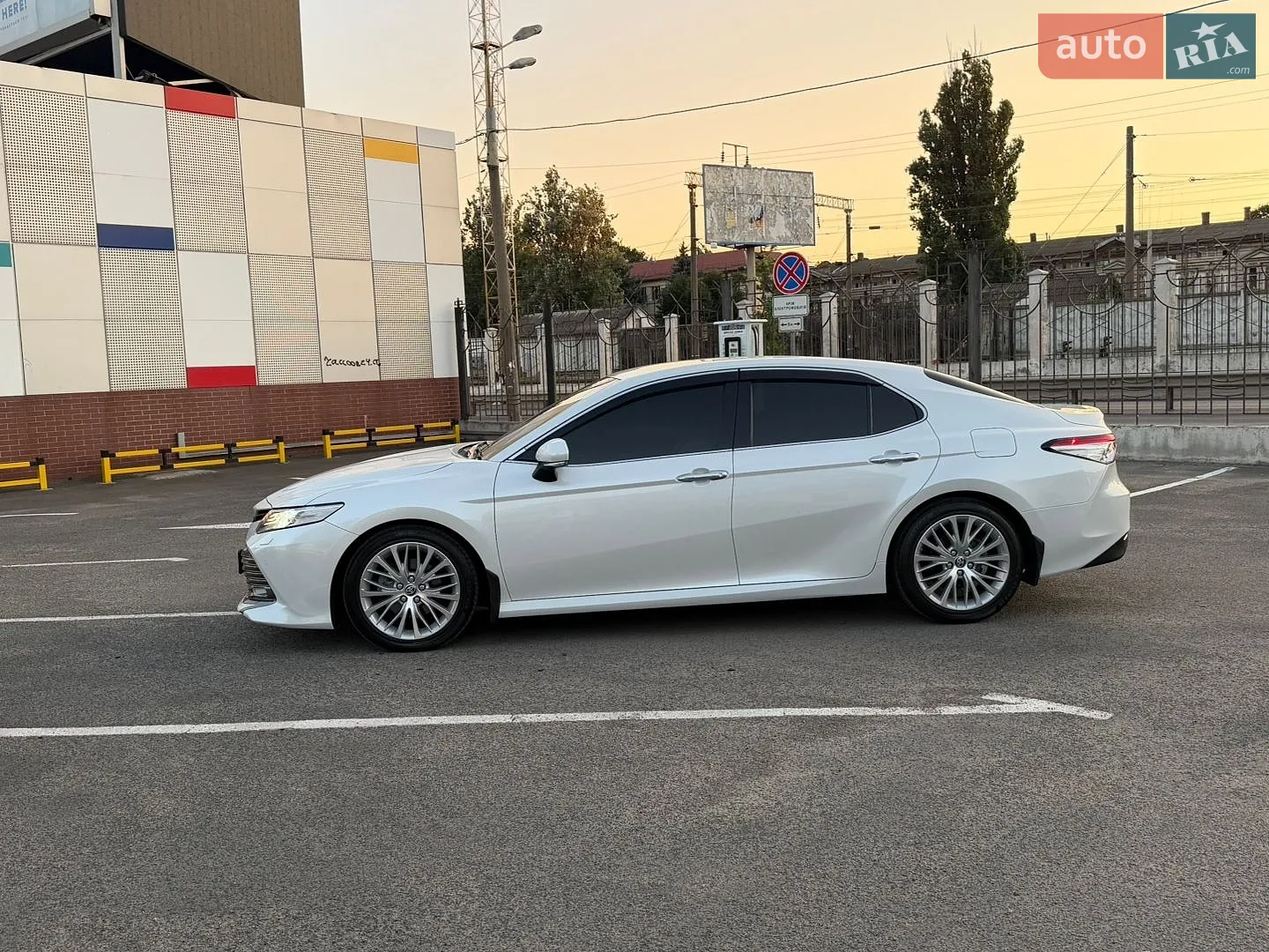 2020 Toyota Camry - мініатюра 7