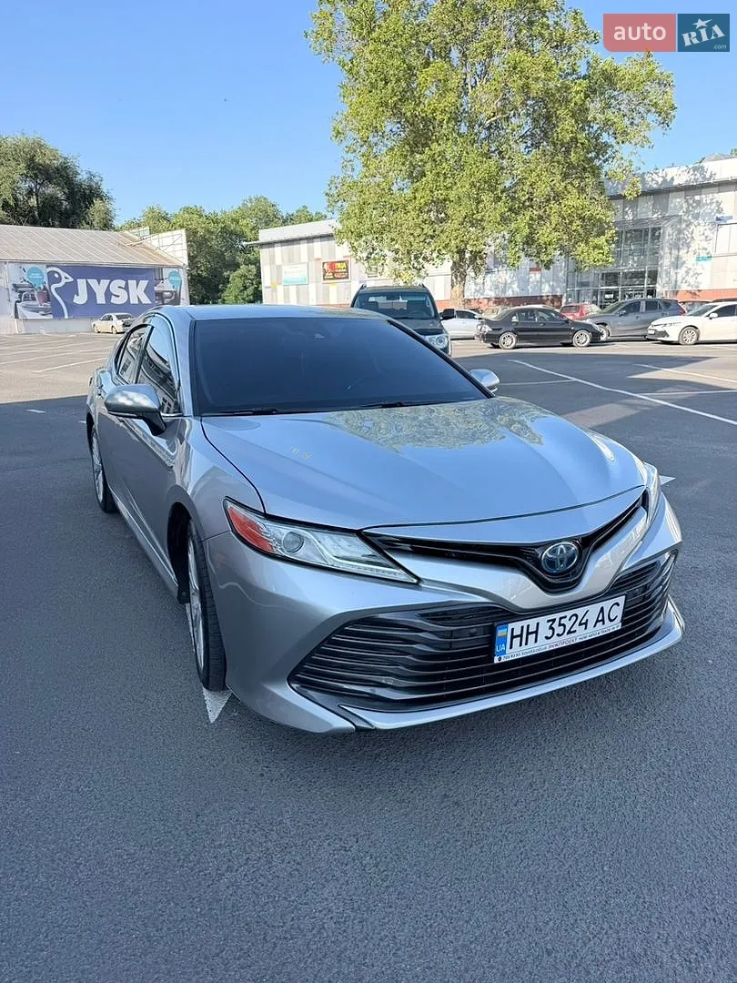 2020 Toyota Camry - мініатюра 2