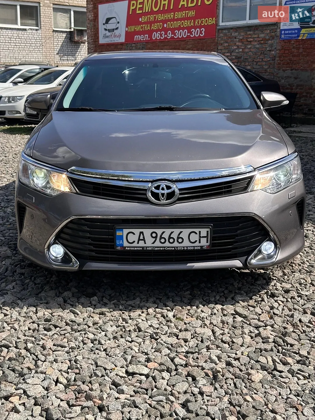 2016 Toyota Camry - мініатюра 2