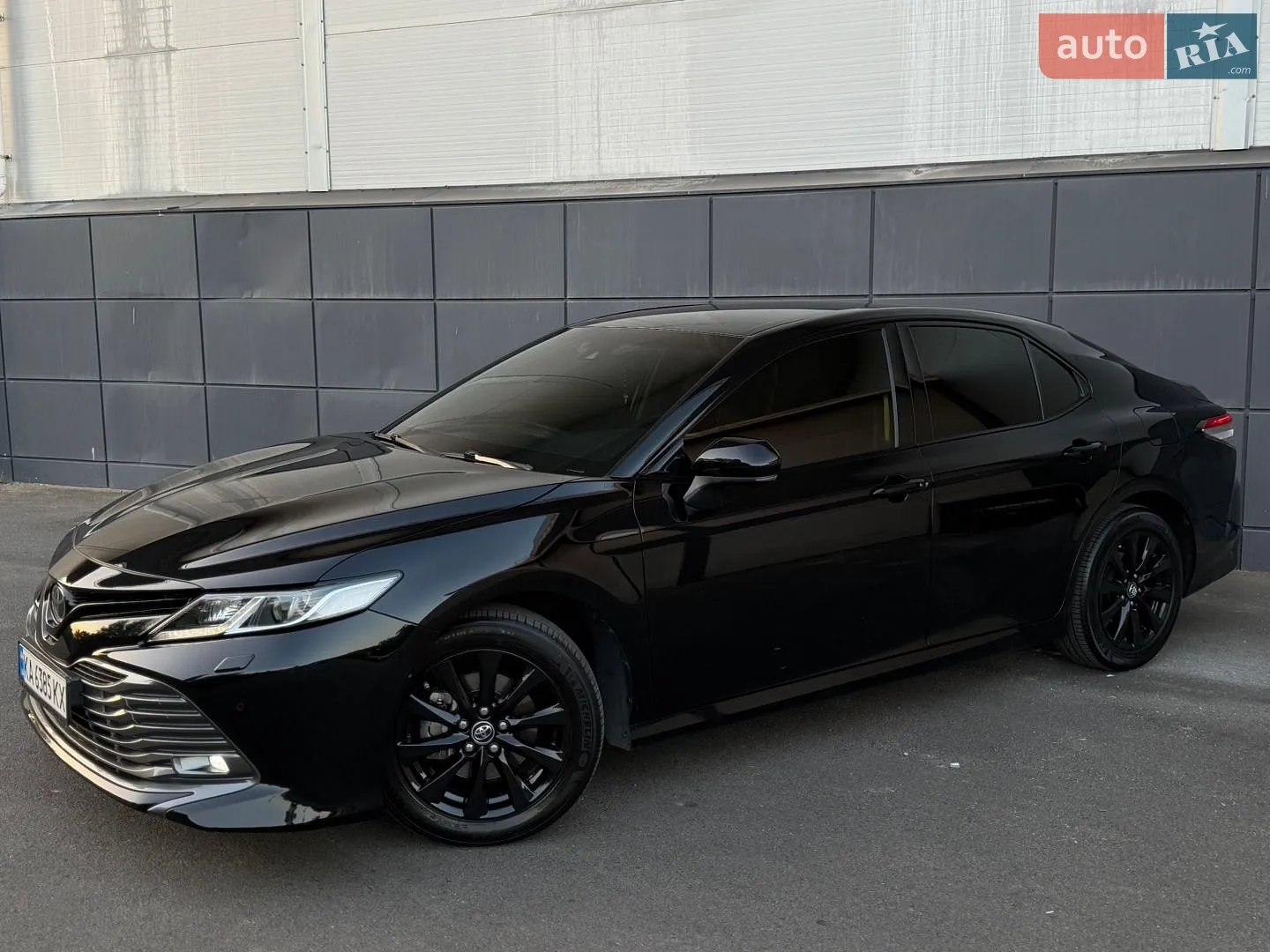 2019 Toyota Camry - мініатюра 2