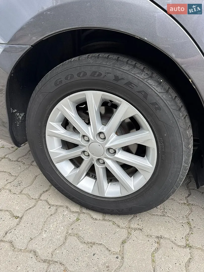 2013 Toyota Camry - мініатюра 10