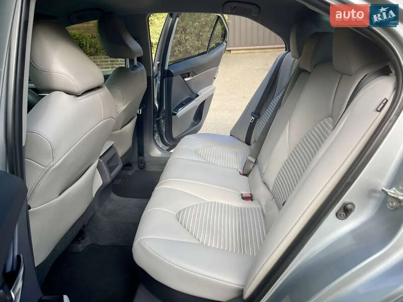 2020 Toyota Camry - мініатюра 16