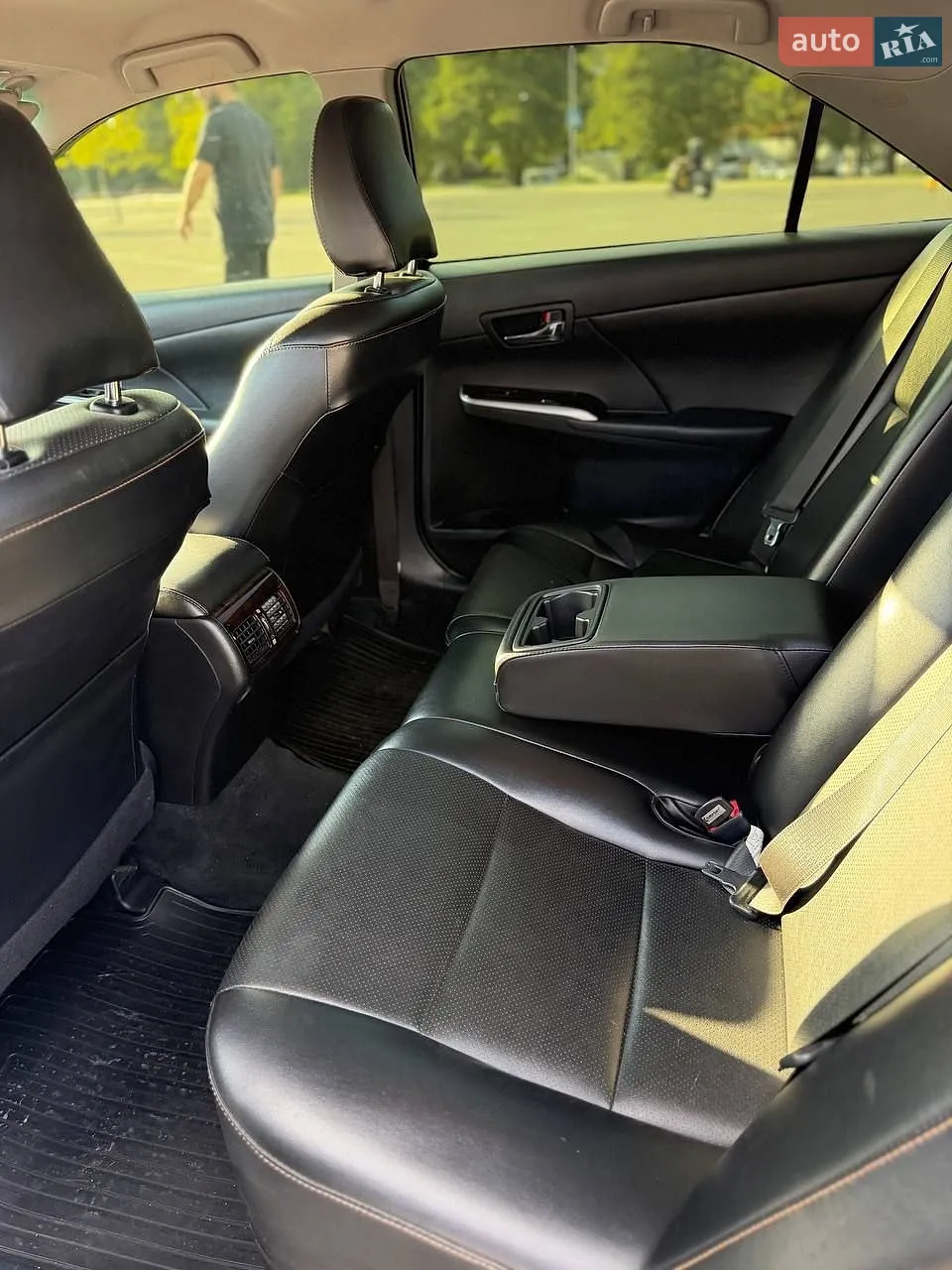 2015 Toyota Camry - мініатюра 28