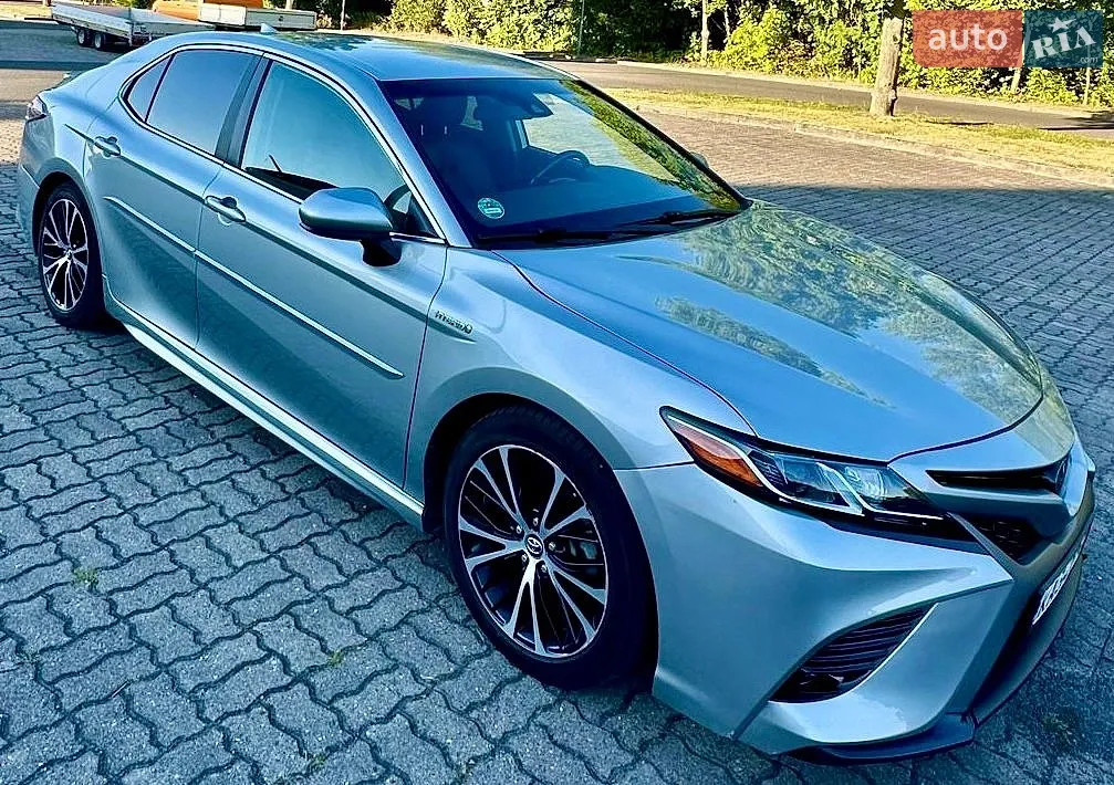 2019 Toyota Camry - мініатюра 2