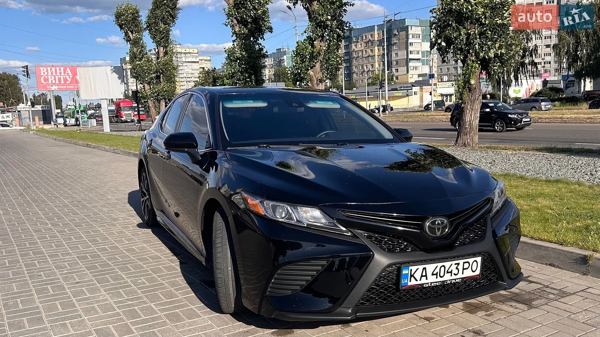 2019 Toyota Camry - фото 1