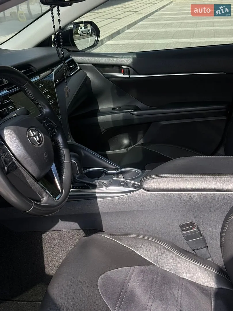 2018 Toyota Camry - мініатюра 12