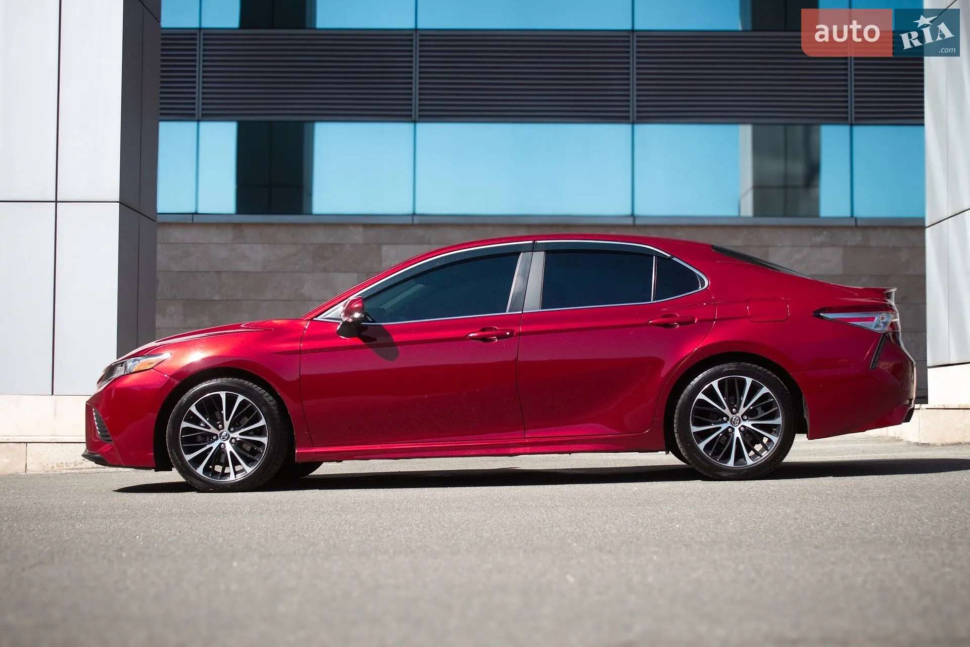 2018 Toyota Camry - мініатюра 6