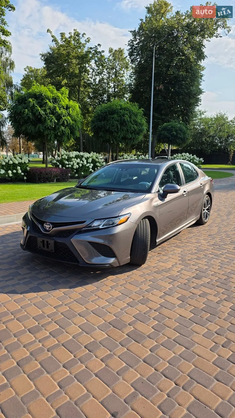 2018 Toyota Camry - мініатюра 2
