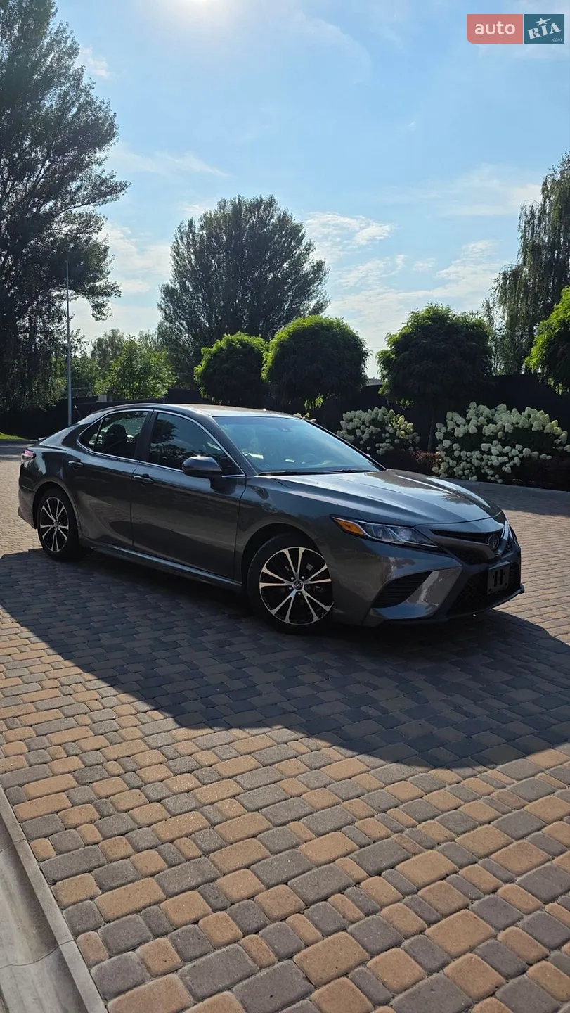 2018 Toyota Camry - мініатюра 4