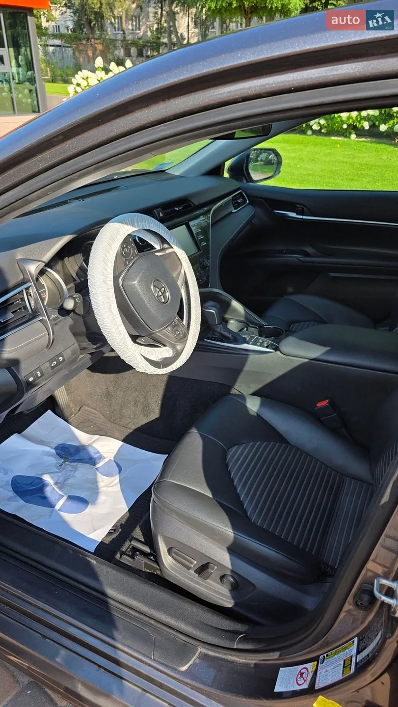 2018 Toyota Camry - мініатюра 11