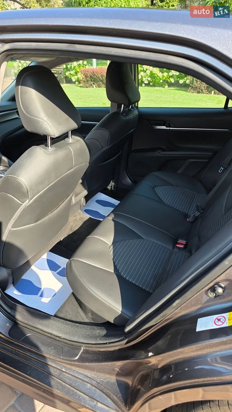 2018 Toyota Camry - мініатюра 12