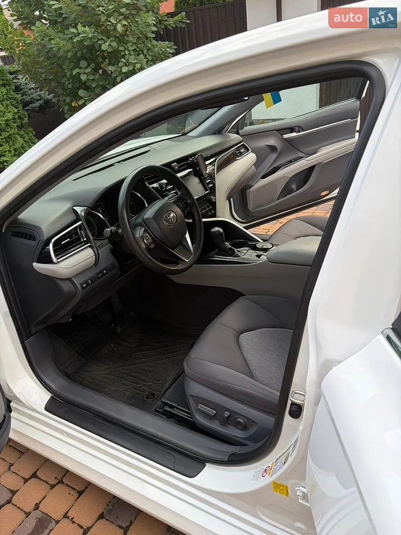 2018 Toyota Camry - мініатюра 9