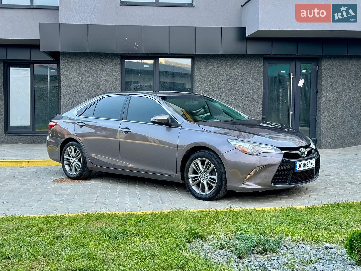 2016 Toyota Camry - мініатюра 9