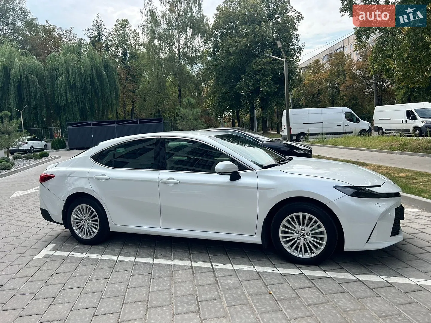 2025 Toyota Camry - мініатюра 4