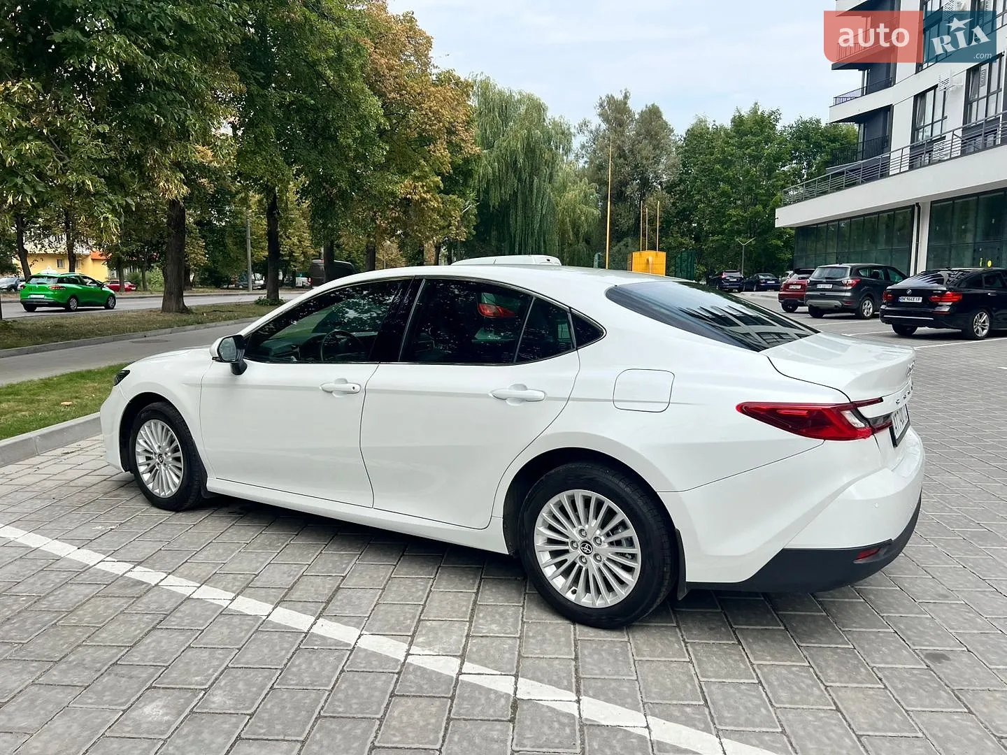 2025 Toyota Camry - мініатюра 13