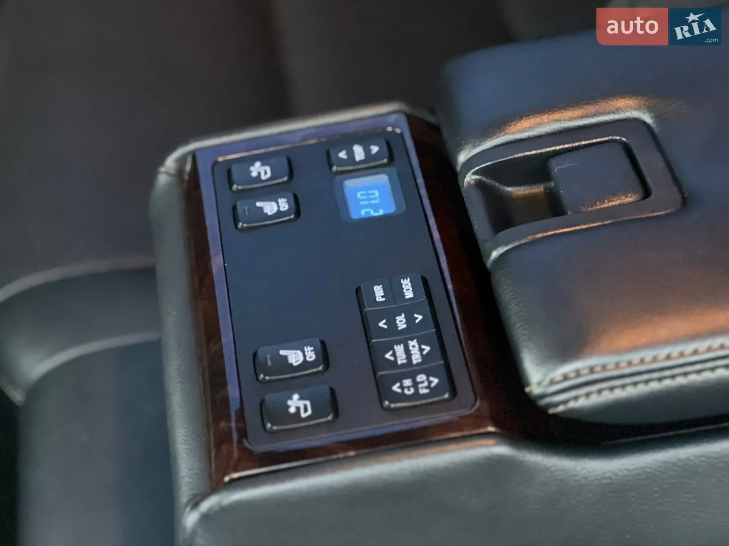 2014 Toyota Camry - мініатюра 27