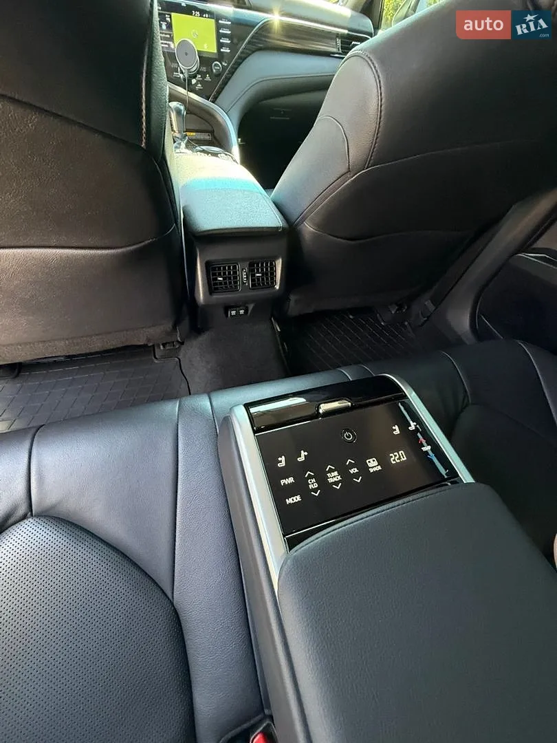 2019 Toyota Camry - мініатюра 25