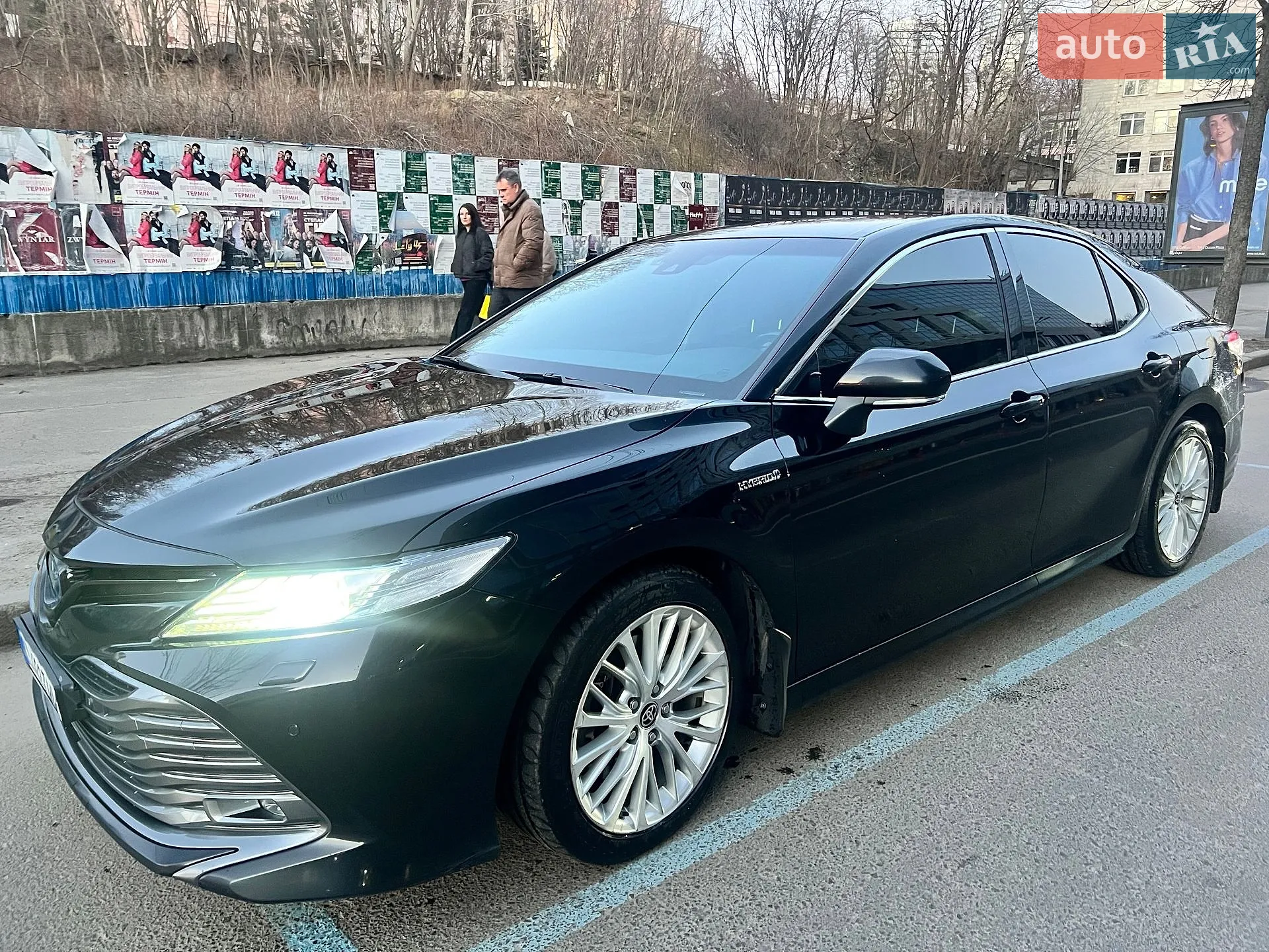 2020 Toyota Camry - мініатюра 3