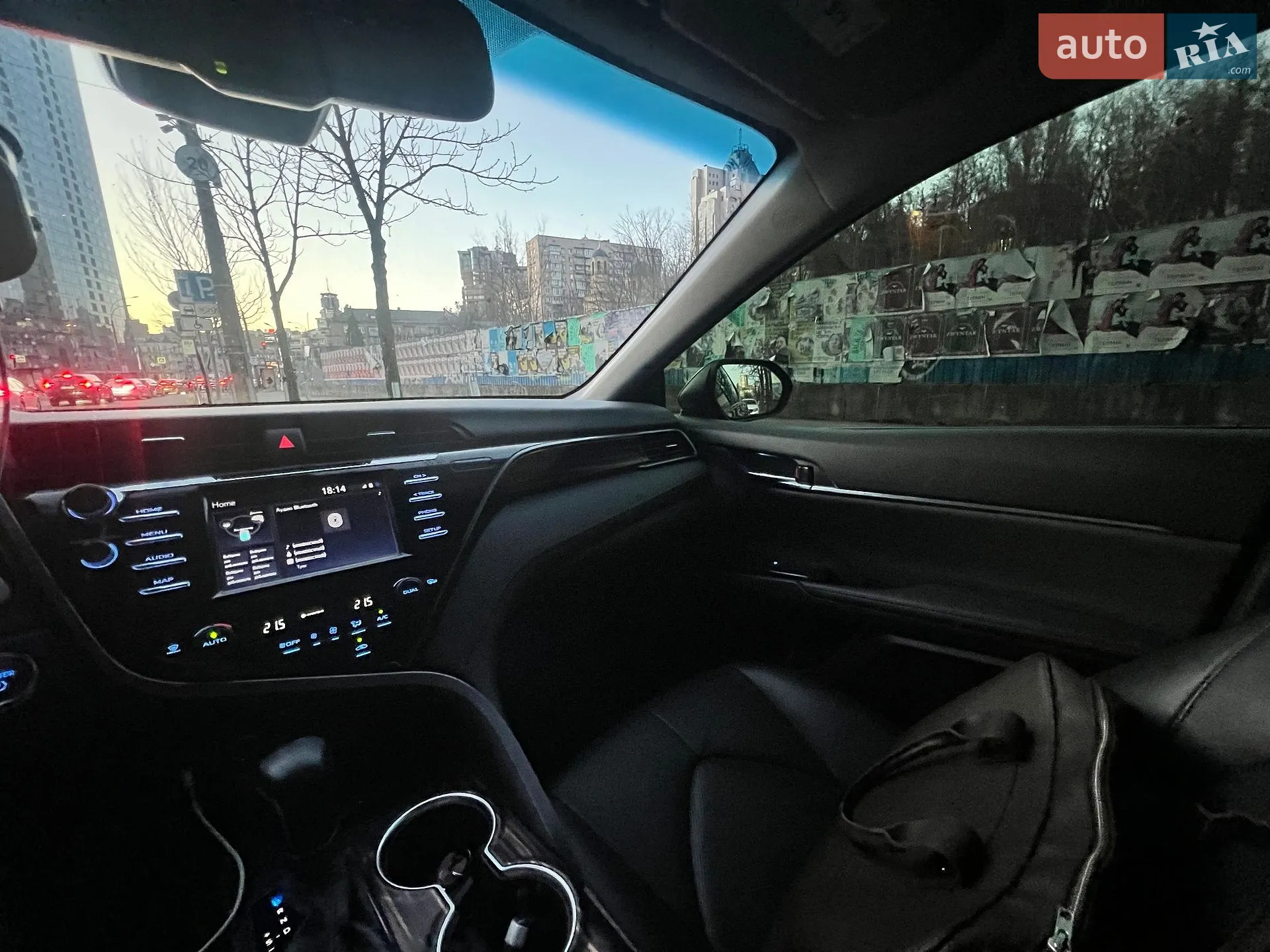 2020 Toyota Camry - мініатюра 12