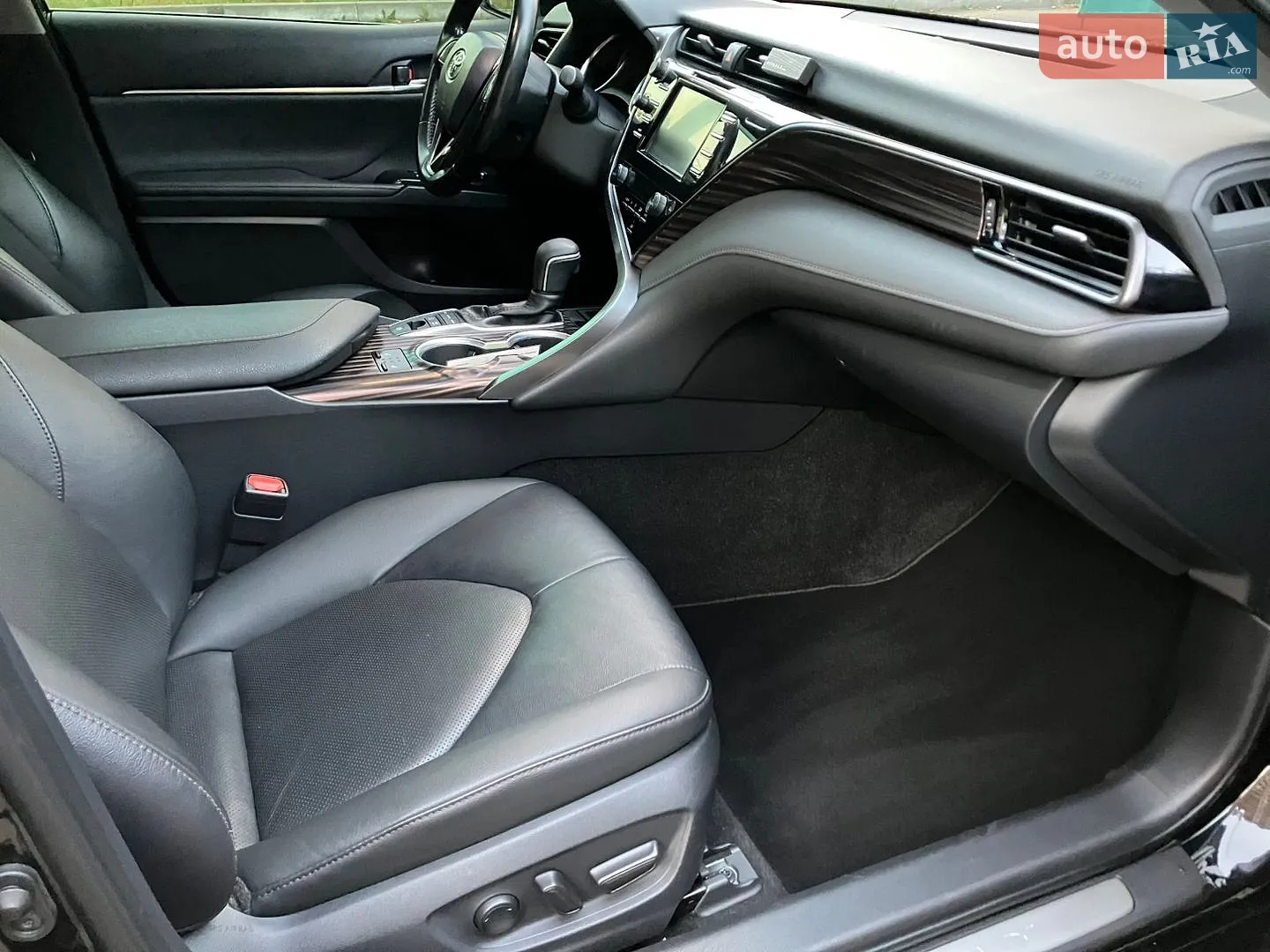 2020 Toyota Camry - мініатюра 12