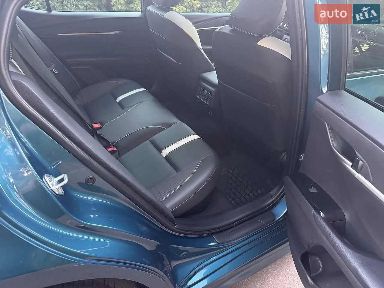 2025 Toyota Camry - мініатюра 25