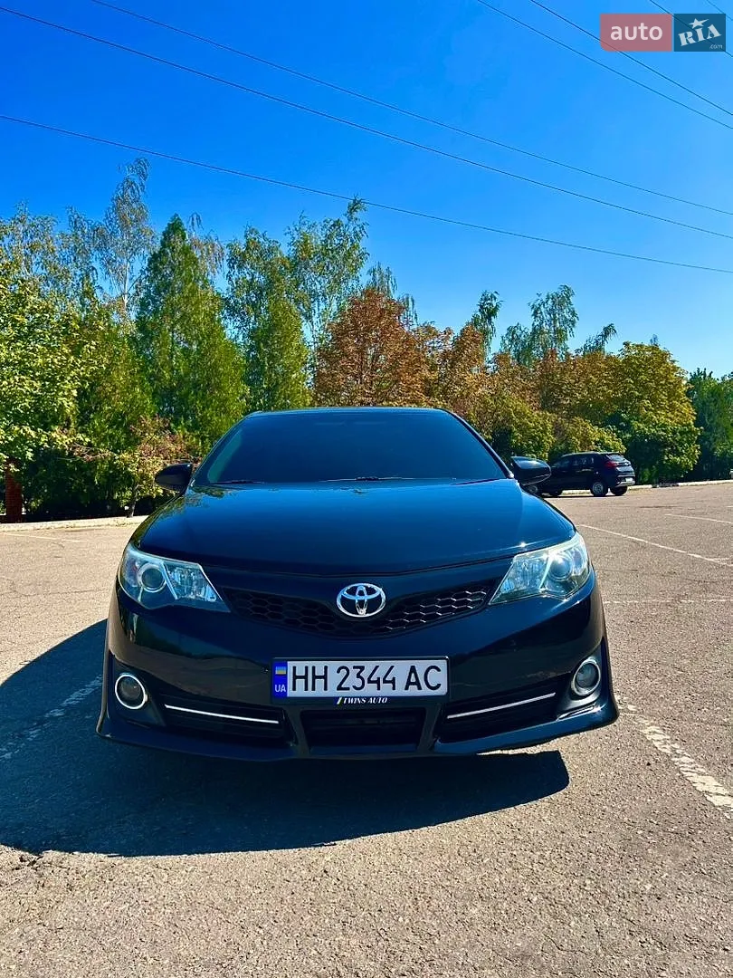 2014 Toyota Camry - мініатюра 2