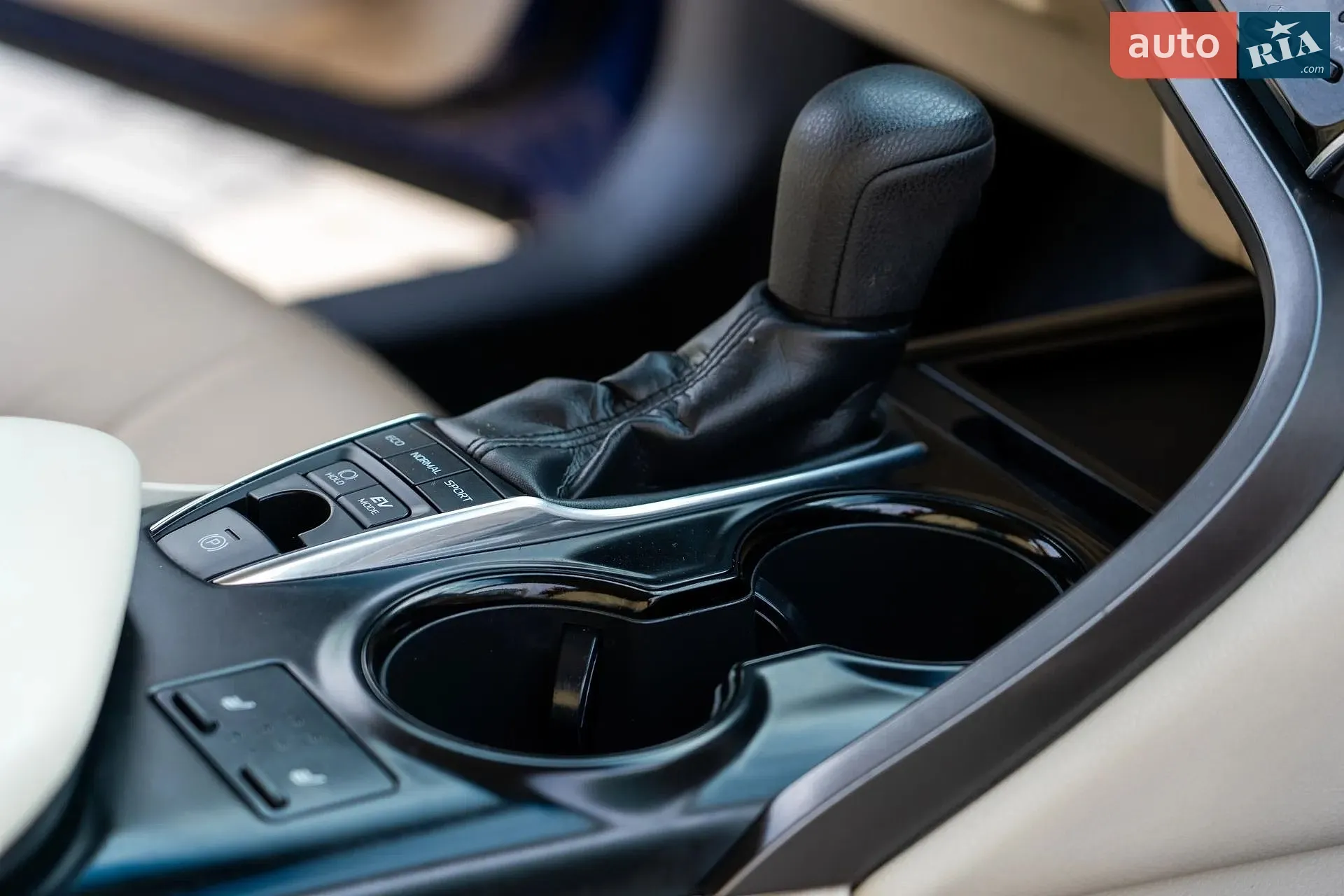 2018 Toyota Camry - мініатюра 31