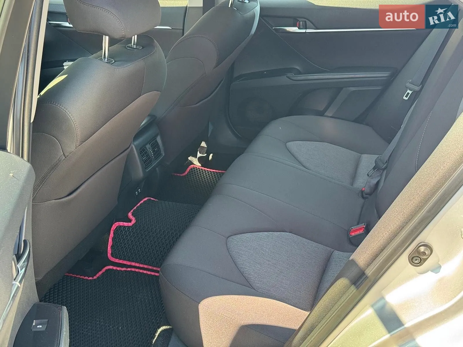 2018 Toyota Camry - мініатюра 7