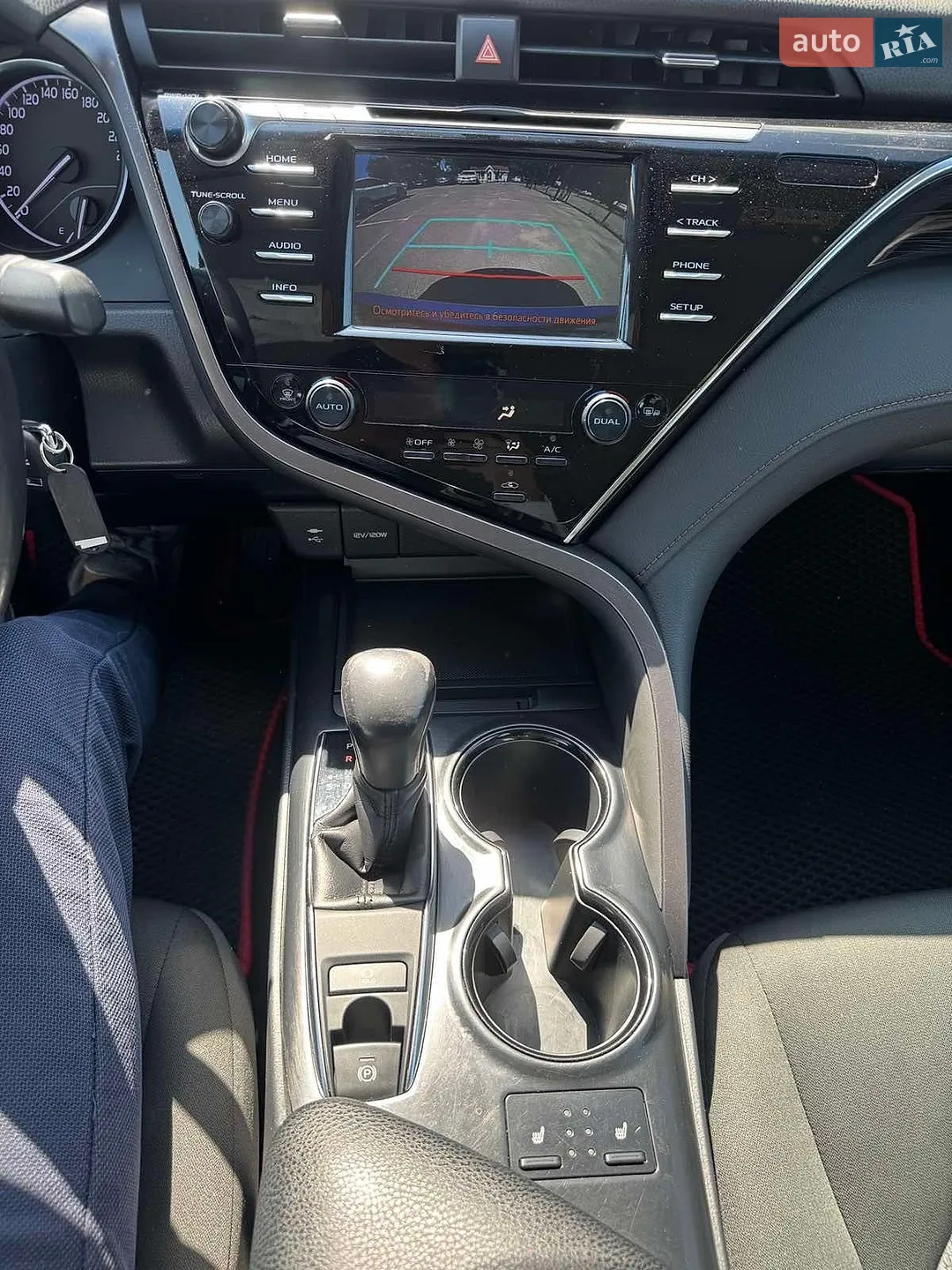 2018 Toyota Camry - мініатюра 11
