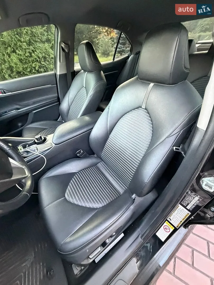 2017 Toyota Camry - мініатюра 18