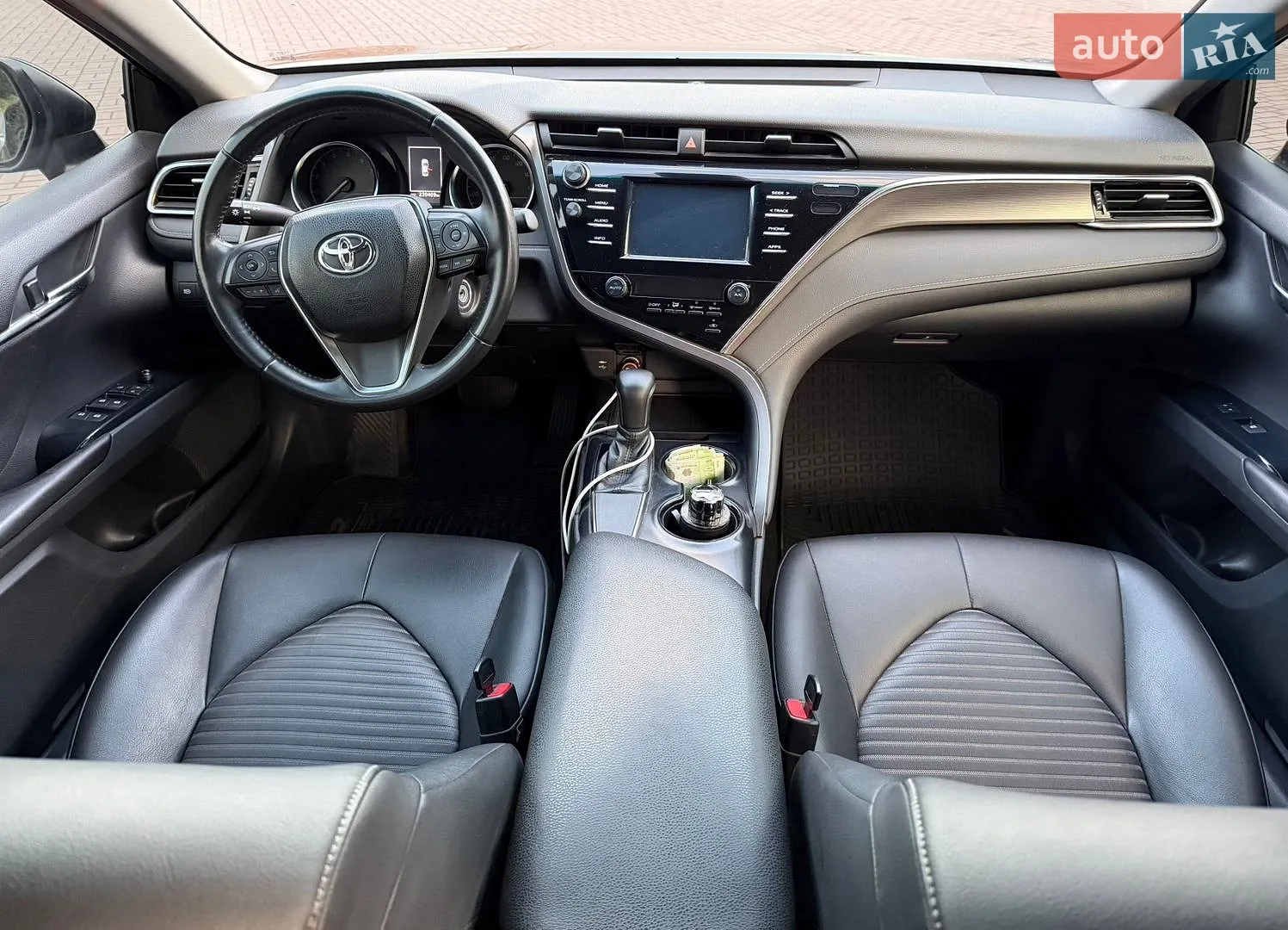 2017 Toyota Camry - мініатюра 22
