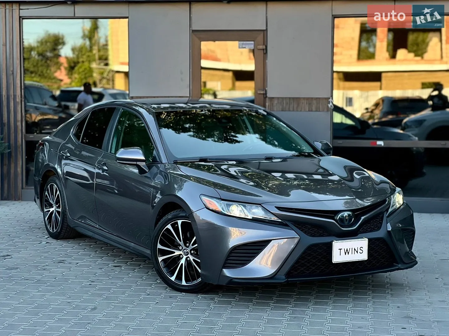 2017 Toyota Camry - мініатюра 3