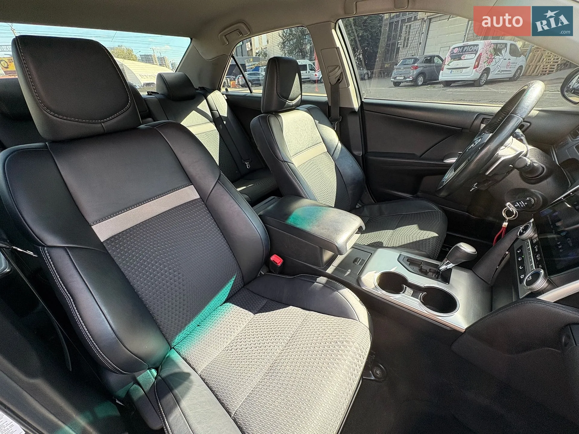 2013 Toyota Camry - мініатюра 8