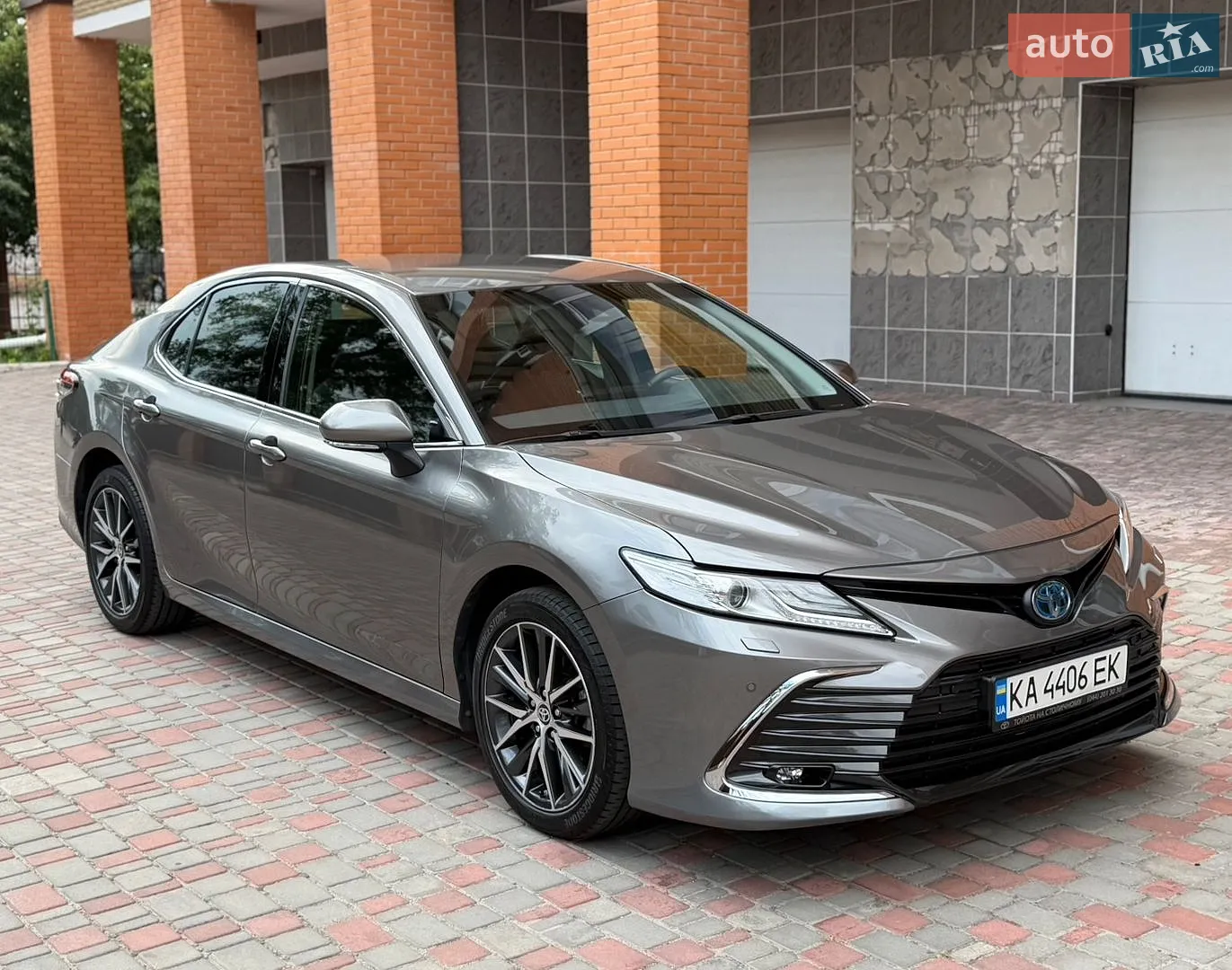 2021 Toyota Camry - мініатюра 3