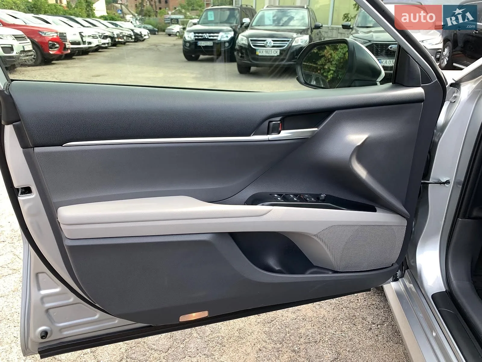 2018 Toyota Camry - мініатюра 13
